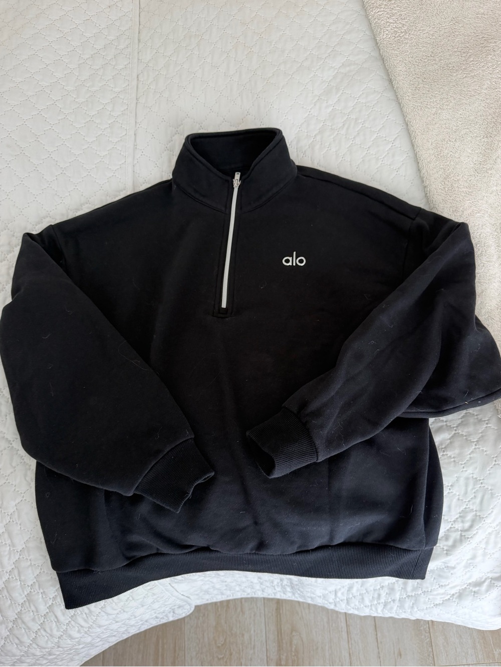 ALO Yoga Black Half-Zip Women’s Sweater Size SMALL